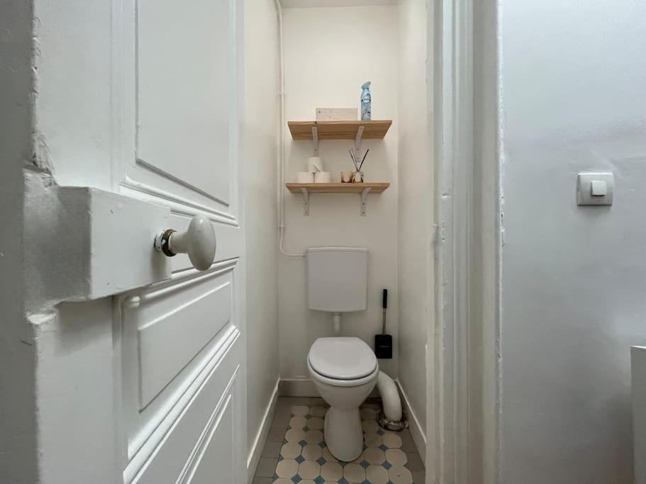 Central Typical Parisian Studio Exterior foto